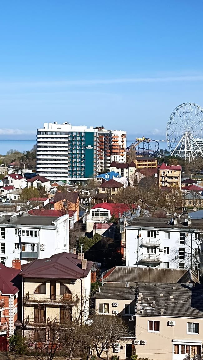Продаётся 2-к квартира 60 м² с видом на море в центре Анапы
Готовая жизнь у моря: мебель, ремонт и панорама из окон!

1. Про квартиру:
Площадь 60 м² — идеально для жизни или инвестиций

Гостиная-спальня 22 м² + изолированная комната 11 м² — у каждого своё пространство

Лоджия 12 м² — место для утрен